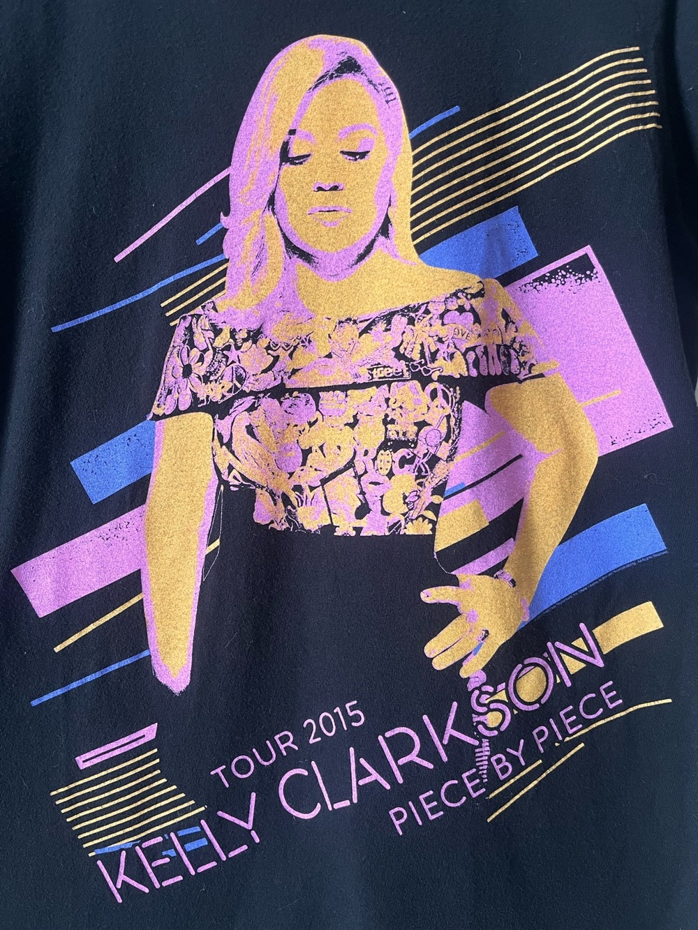 Kelly Clarkson Piece by Piece Tour 2015 Graphic Tee in Black